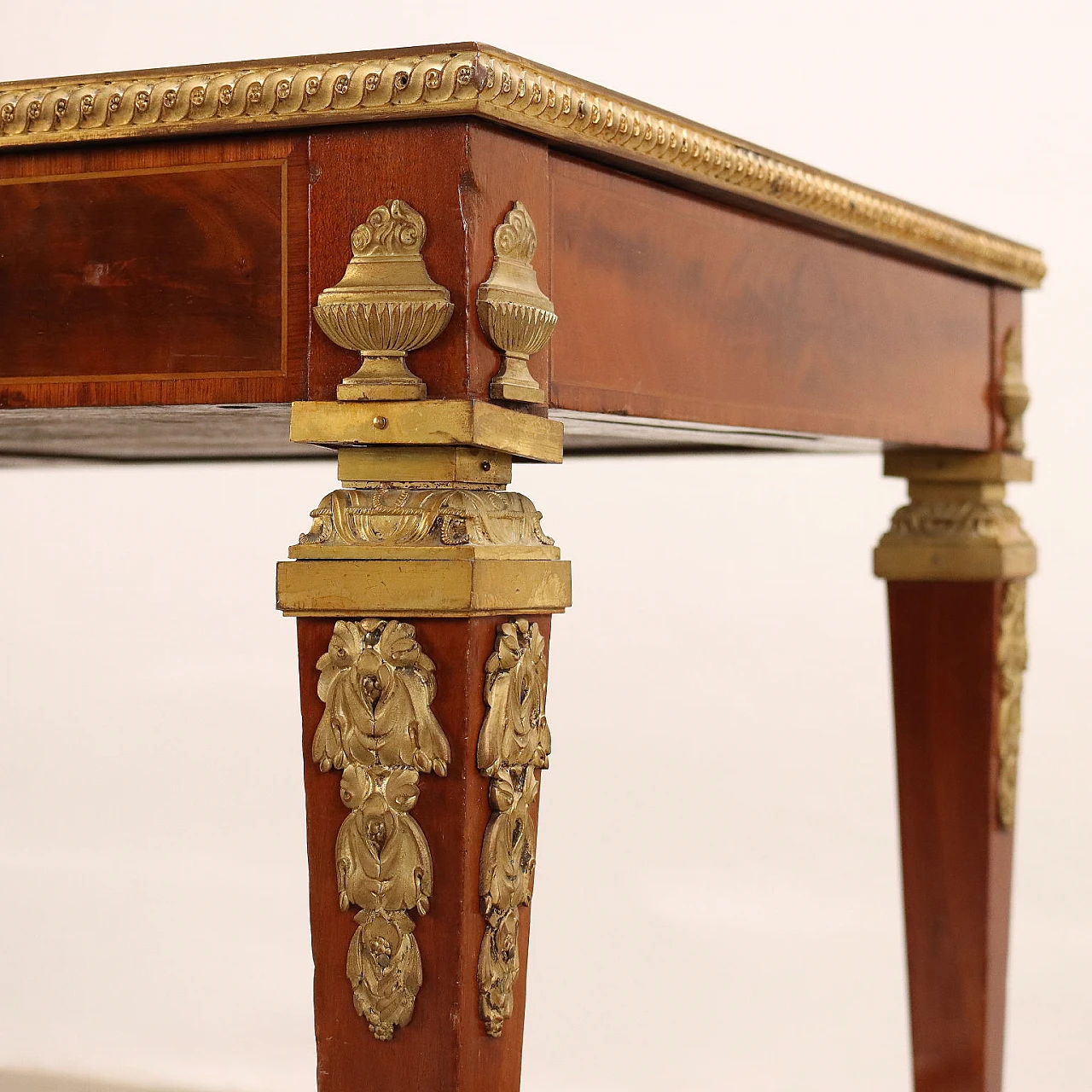 Mahogany veneer, mahogany feather and maple desk in Louis XVI style, late 19th century 3