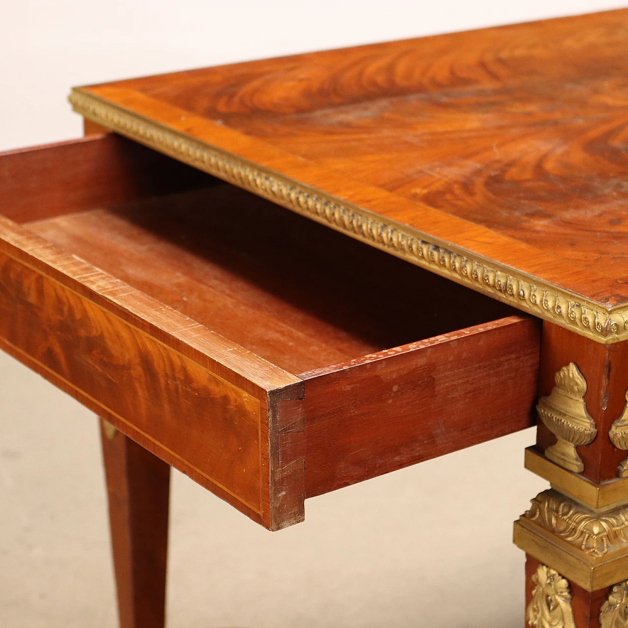 Mahogany veneer, mahogany feather and maple desk in Louis XVI style, late 19th century 6