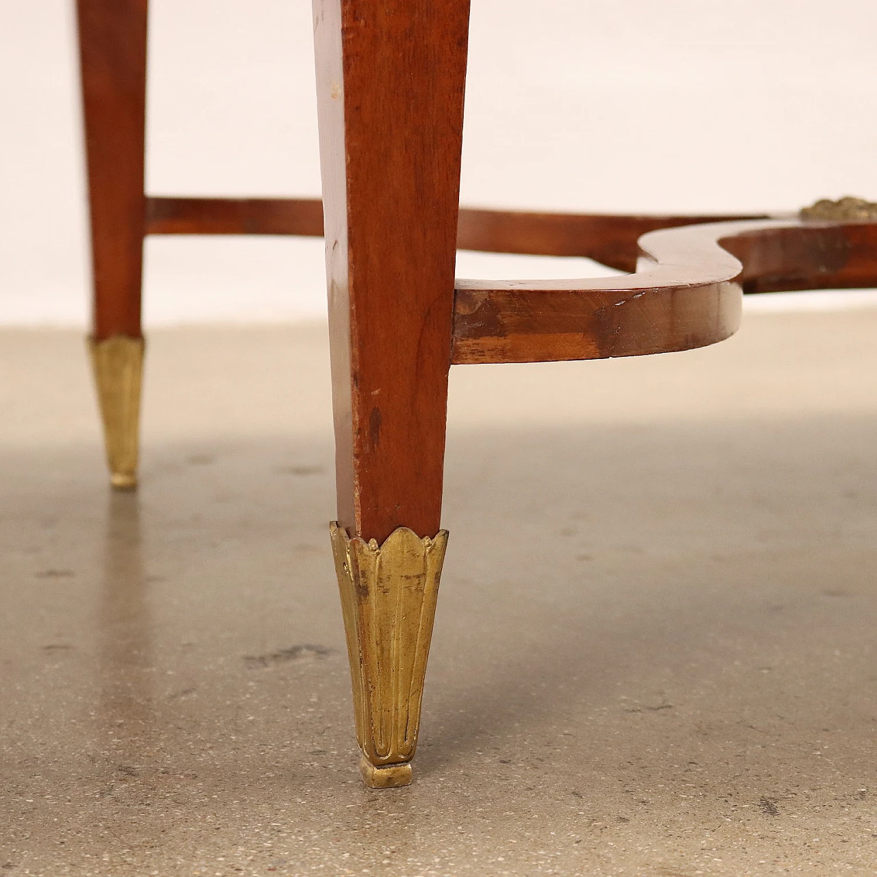 Mahogany veneer, mahogany feather and maple desk in Louis XVI style, late 19th century 10