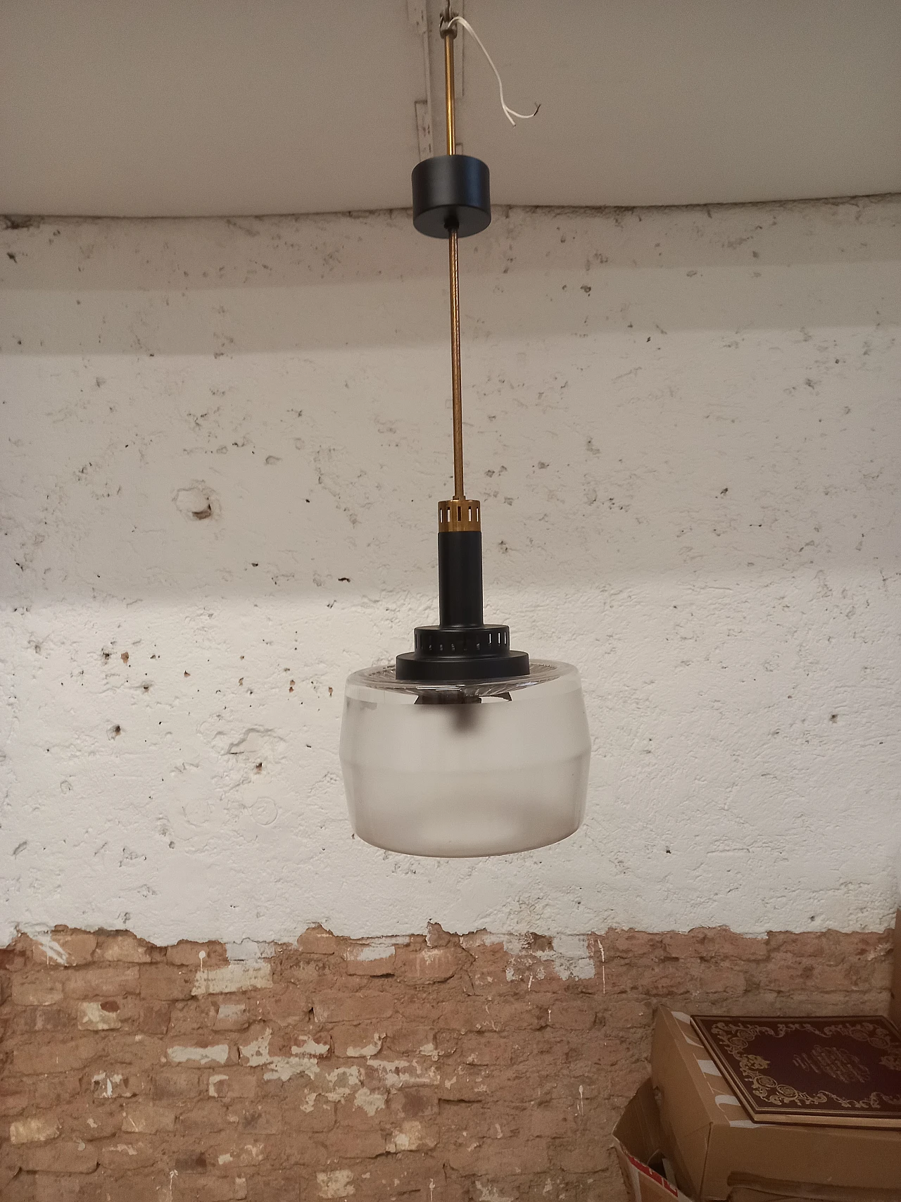 Lampadario vetro ottone stile Stilnovo, anni '50 7