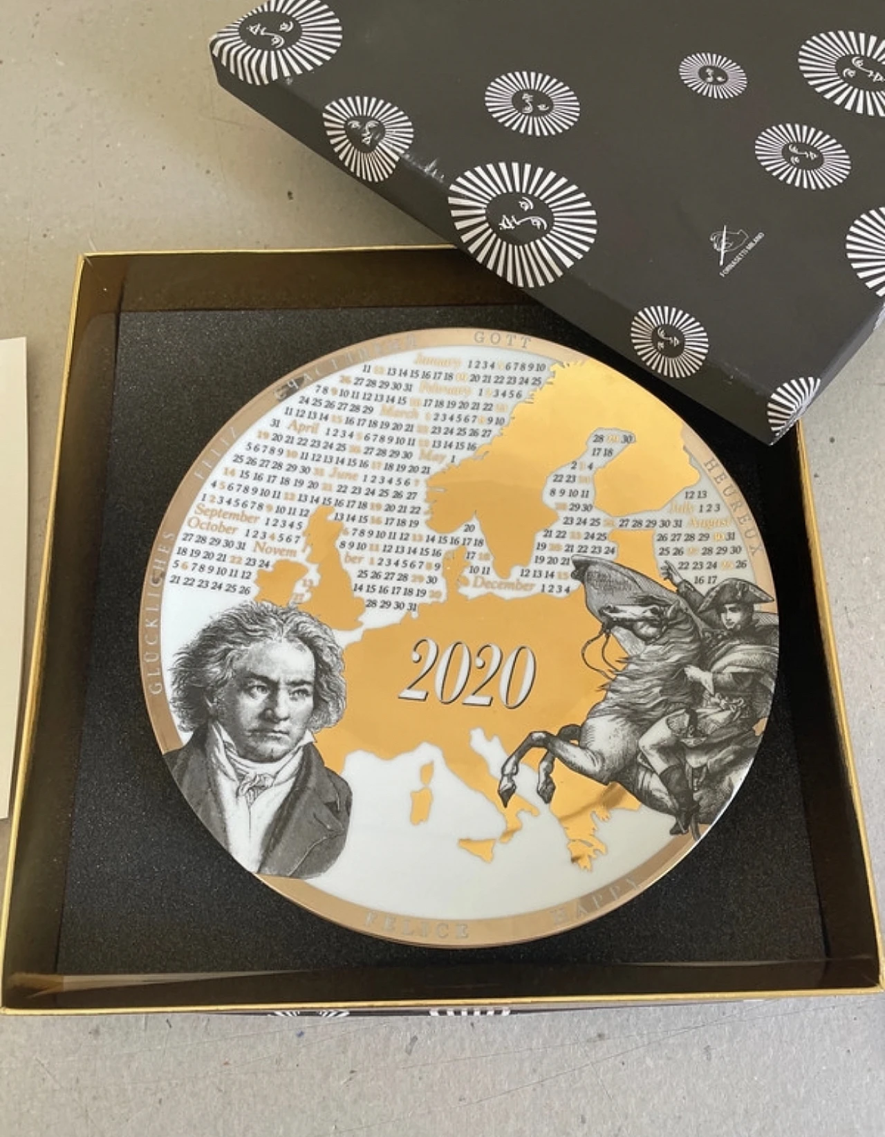 Fornasetti's 2020 Calendar plate numbered 2