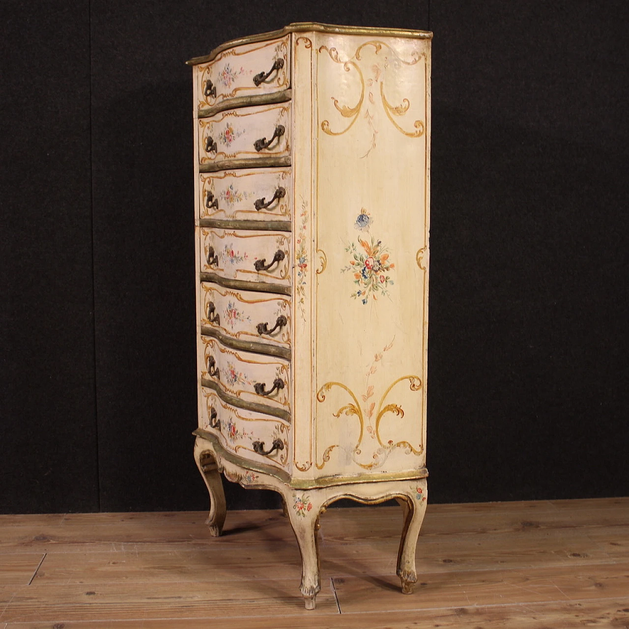 Venetian weekly dresser 20th century 9