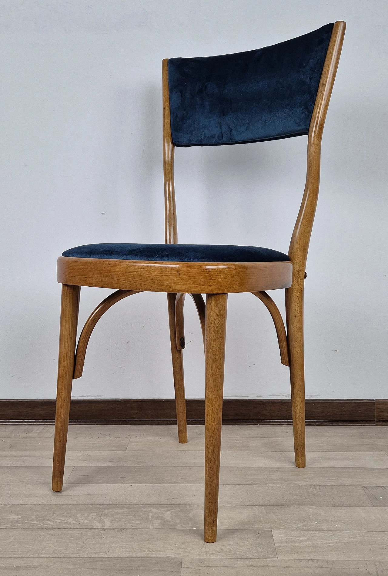 4 Art Deco blue velvet chairs, 1940s 3