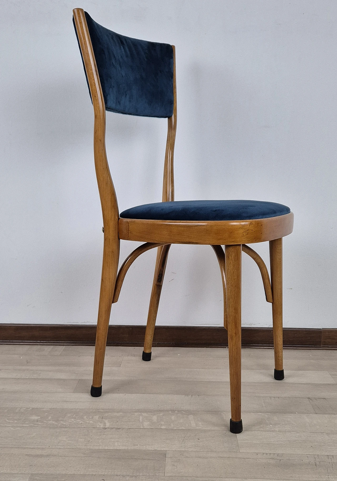 4 Art Deco blue velvet chairs, 1940s 17