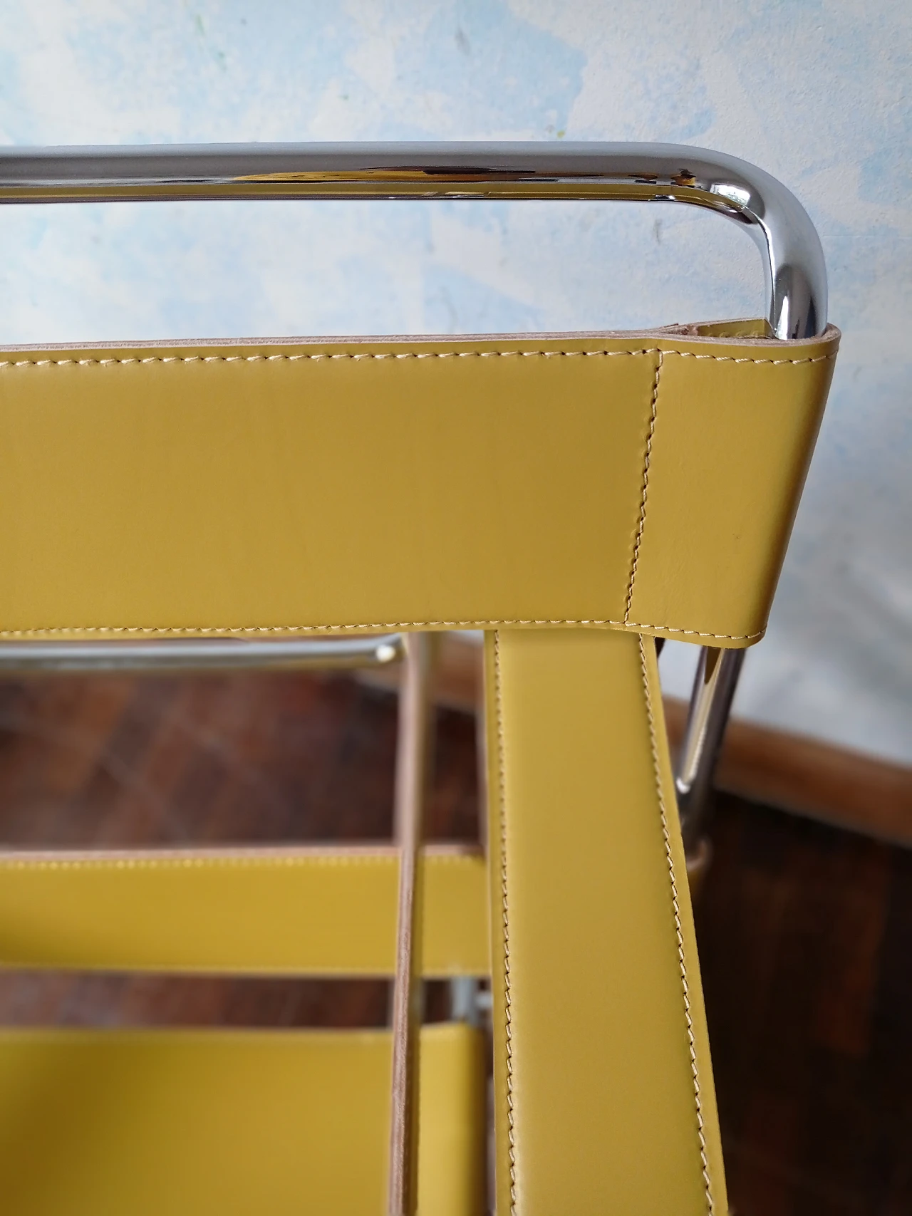 Wassily B3 armchair in yellow leather by Knoll International 26