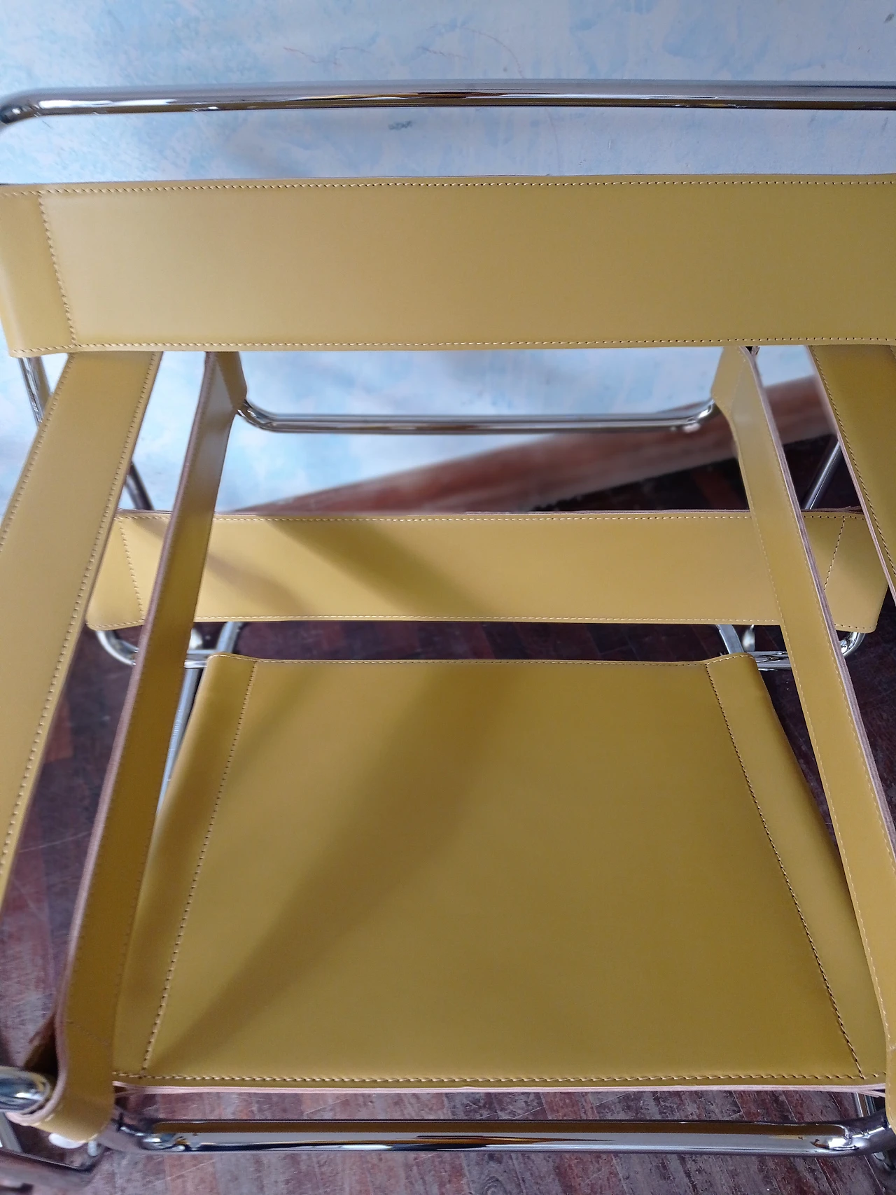 Wassily B3 armchair in yellow leather by Knoll International 28