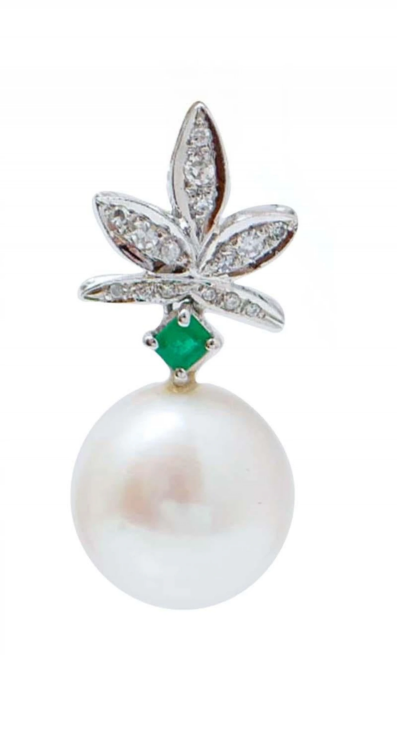 Earrings with white pearls, diamonds, emeralds and platinum, 1970s 2