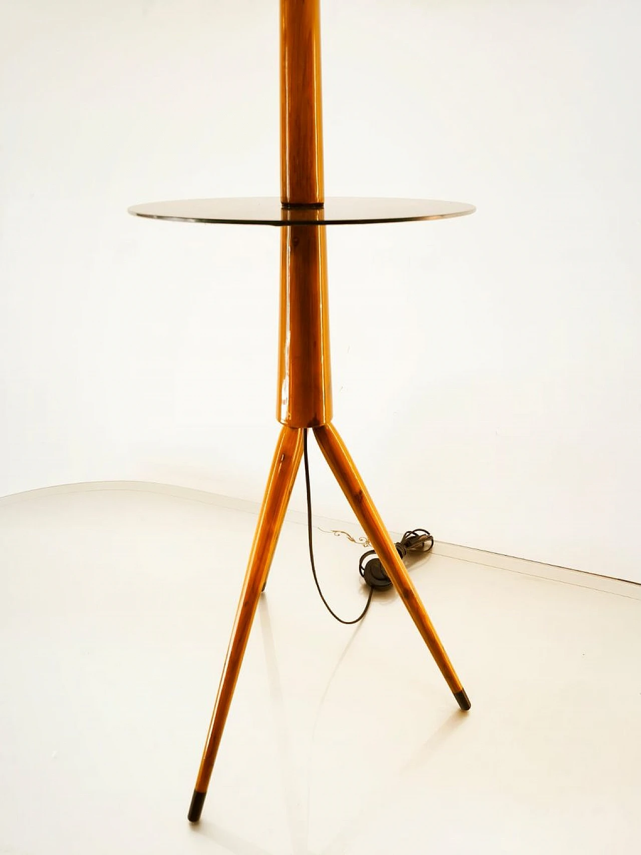 Wooden floor lamp with glass top, 1960s 11