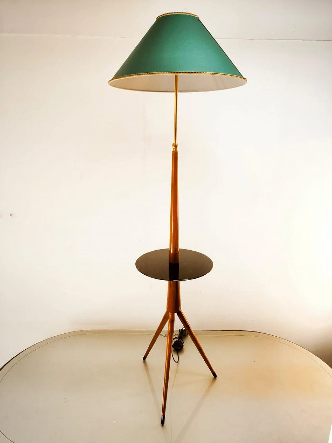 Wooden floor lamp with glass top, 1960s 12