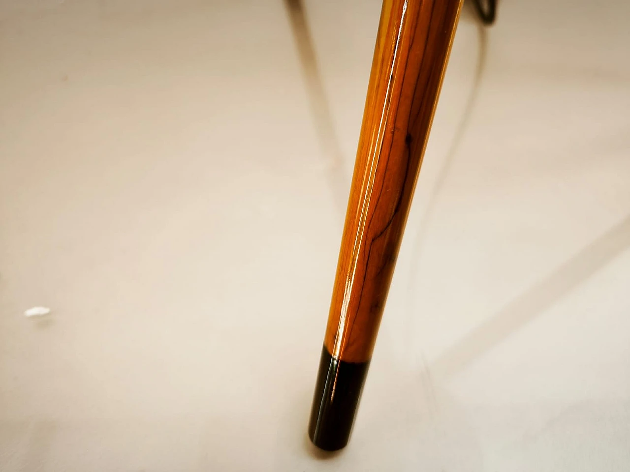 Wooden floor lamp with glass top, 1960s 23