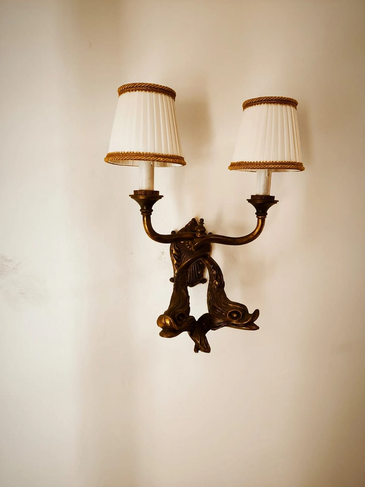 Bronze wall lights with fish and silk lampshades, 1950s 7