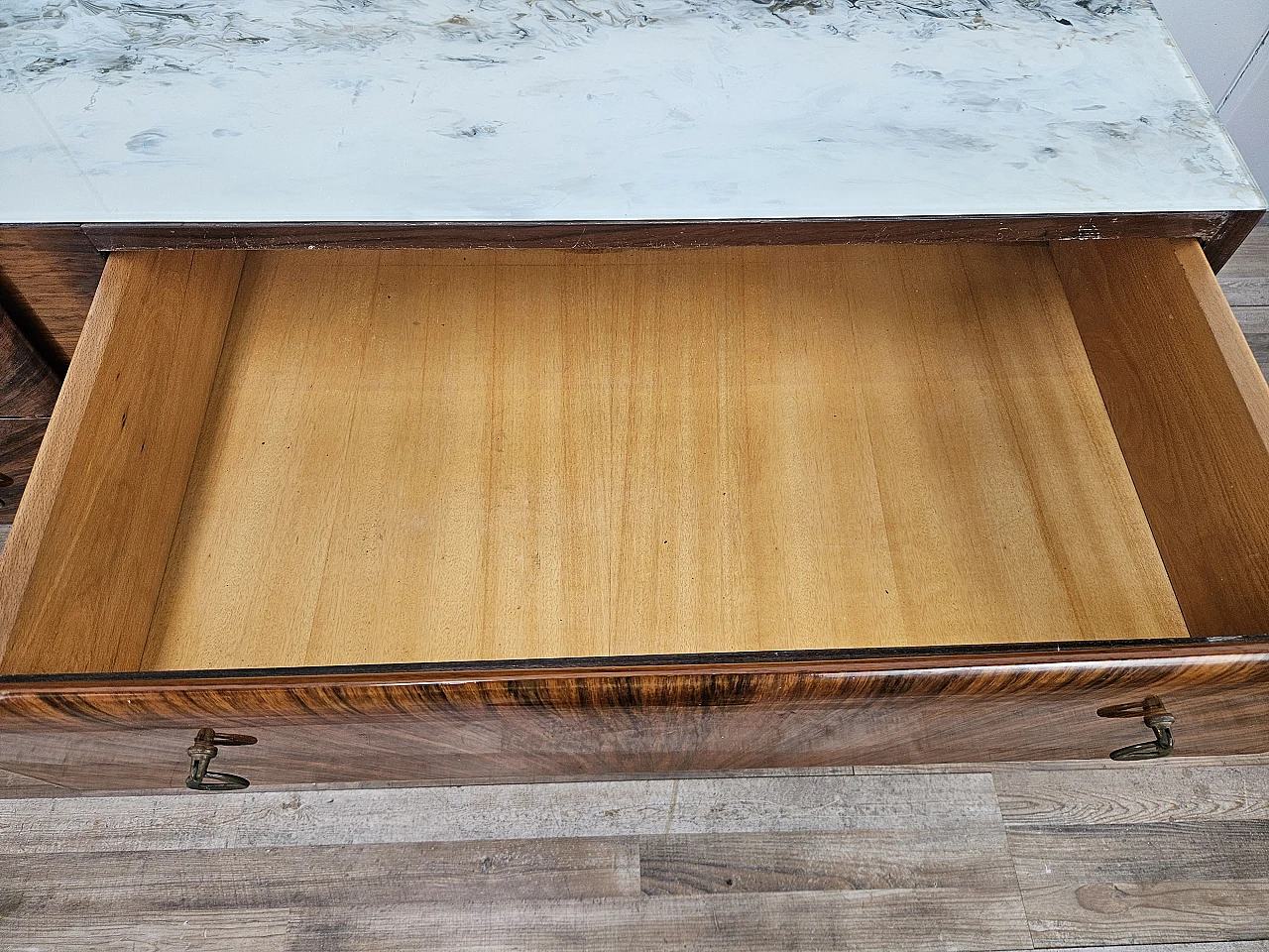 Mid Century sideboard with glass top and drawers, 1950s 27