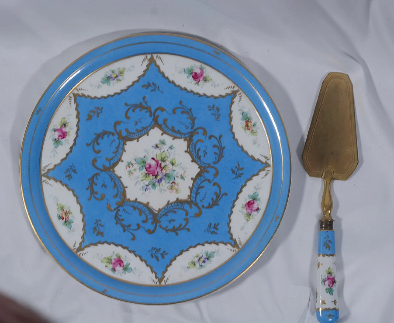 Porcelain centrepiece plate with cake shovel, 1950s 1