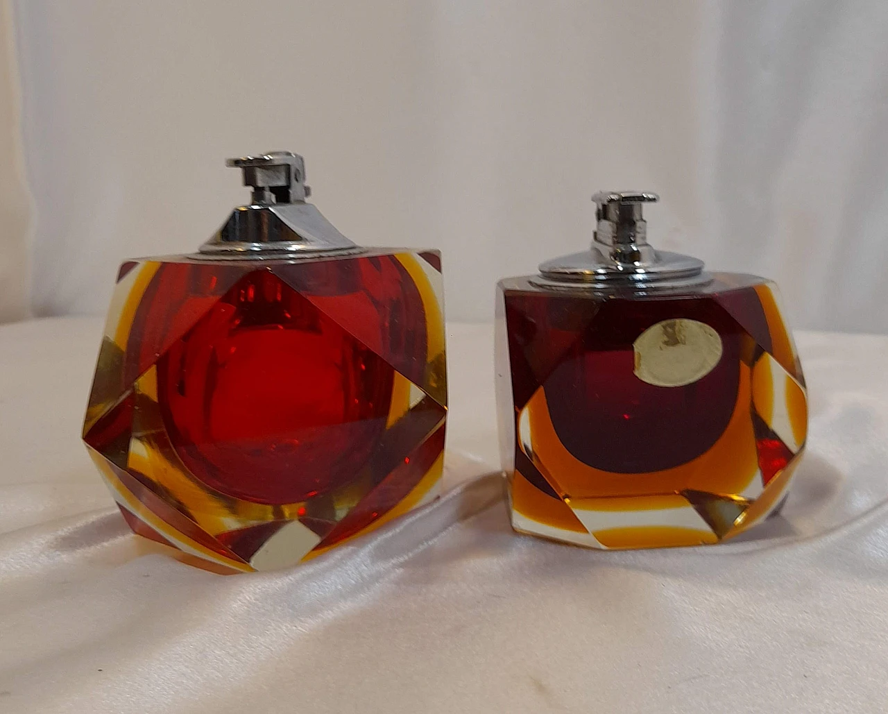 Two multifaceted table lighters in Murano glass, 1960s 5