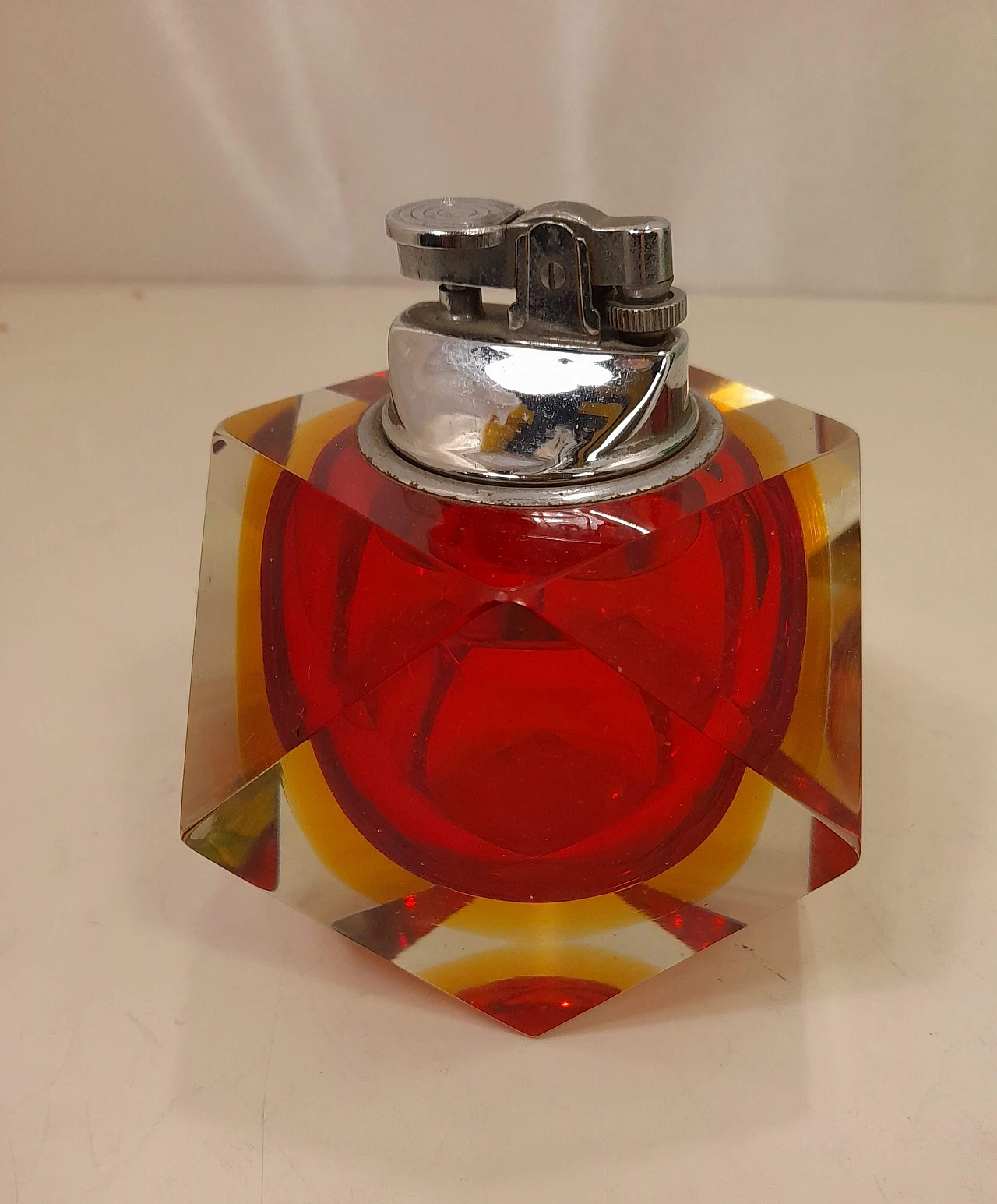 Two multifaceted table lighters in Murano glass, 1960s 14