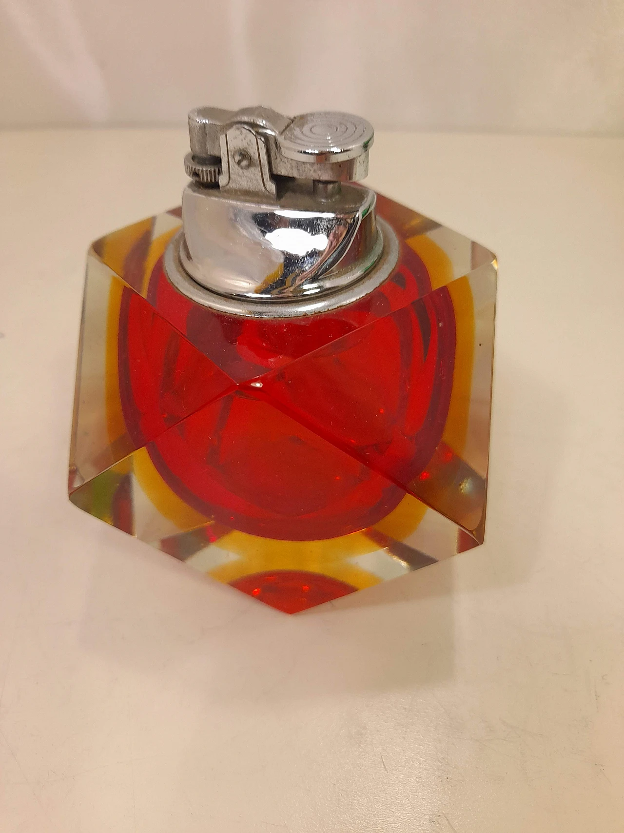 Two multifaceted table lighters in Murano glass, 1960s 16