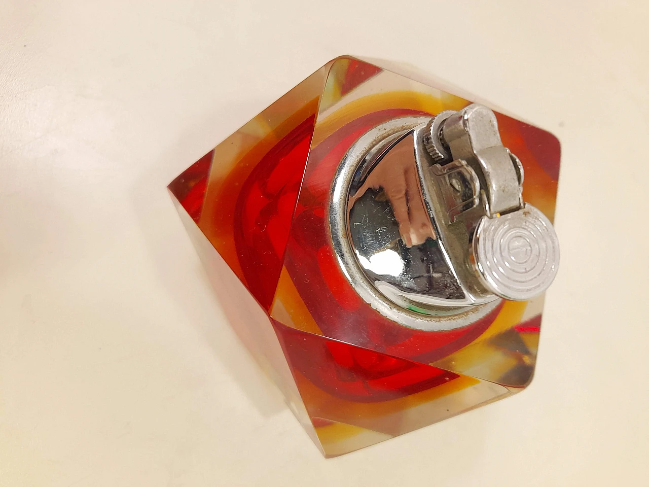 Two multifaceted table lighters in Murano glass, 1960s 30