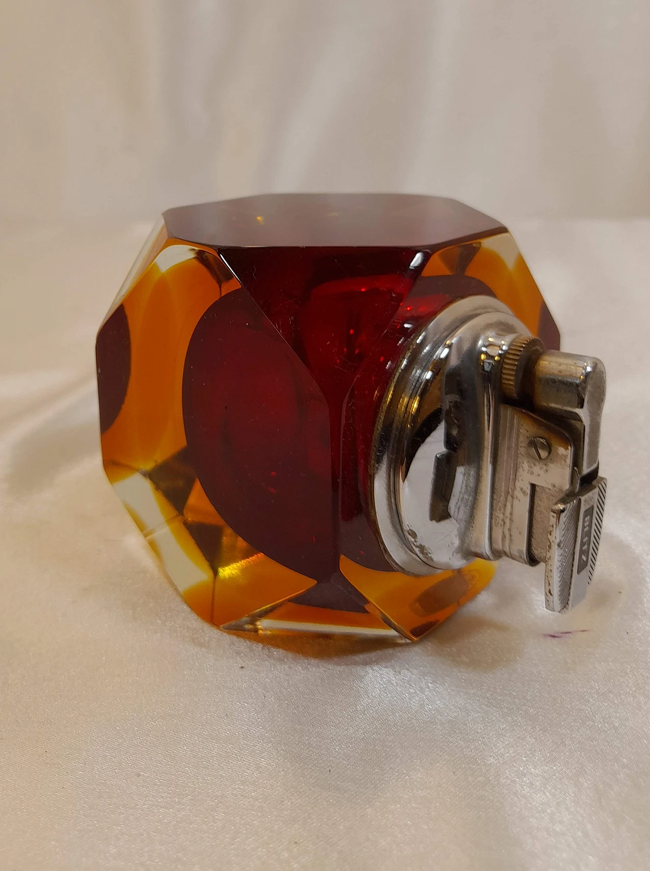 Two multifaceted table lighters in Murano glass, 1960s 40