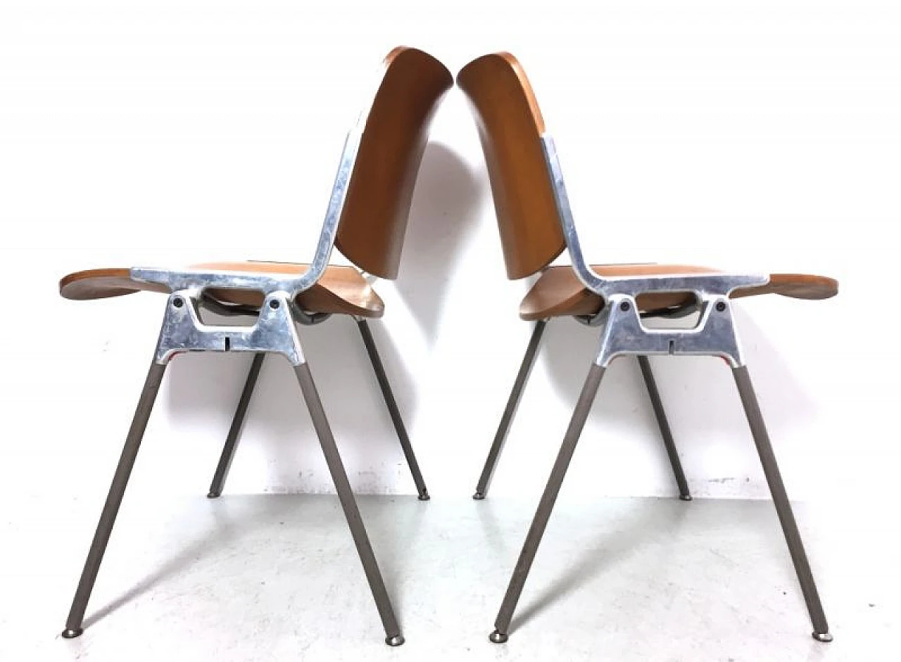 Pair of DSC 106 chairs in beechwood by Giancarlo Piretti for Anonima Castelli, 60s 1185488