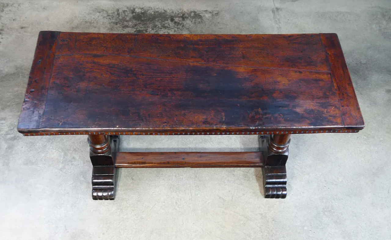 Solid walnut table, 18th century 3