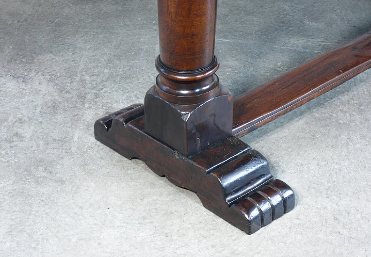 Solid walnut table, 18th century 6