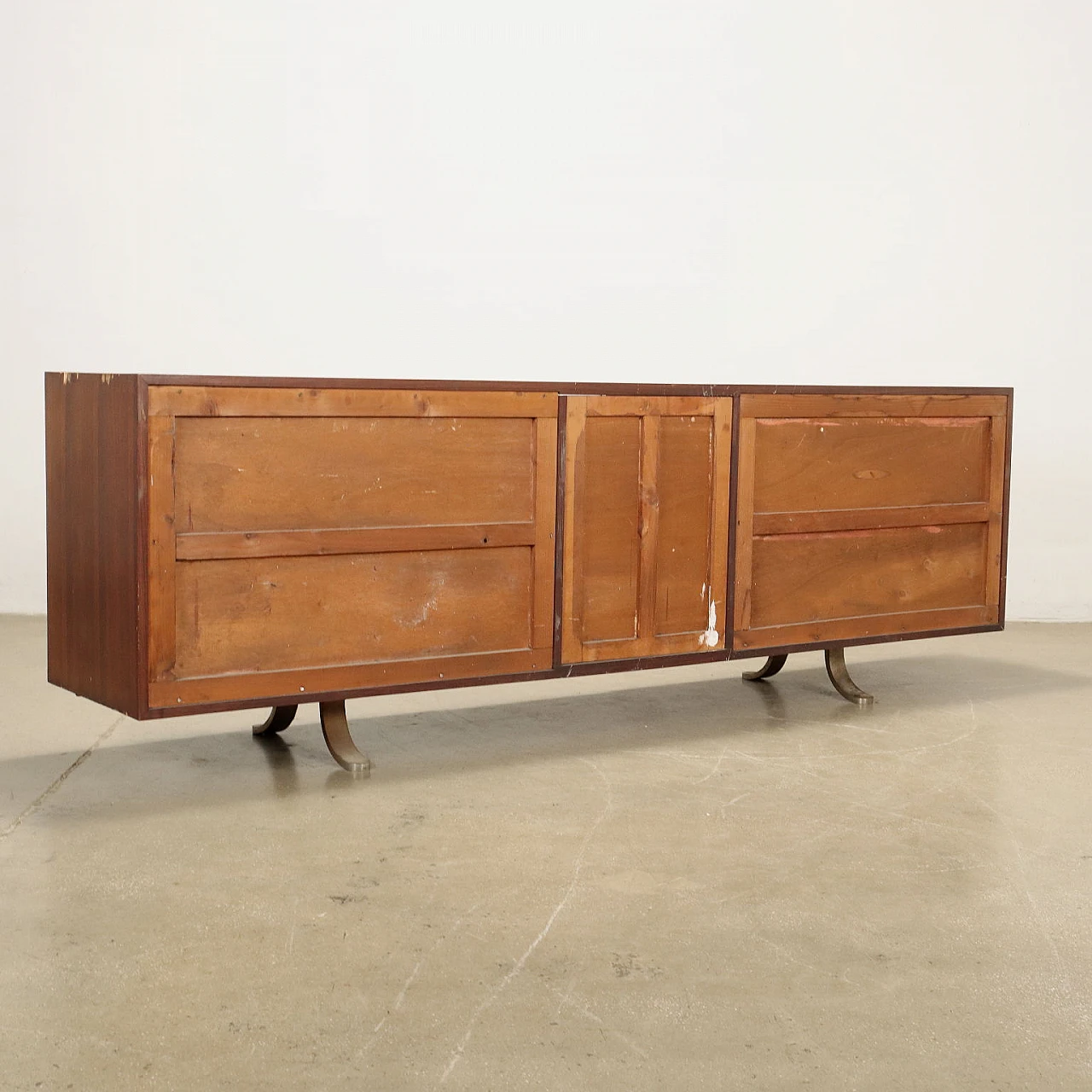 Credenza con ante a battenti attribuita a S. Mazza, anni '60 10