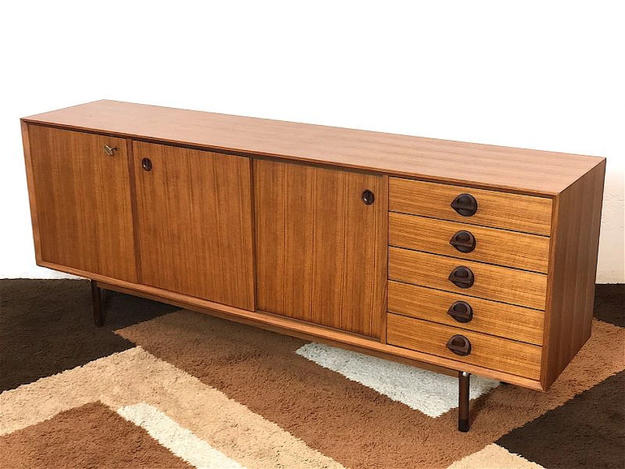 Teak cabinet with 2 sliding doors, 1960s 12