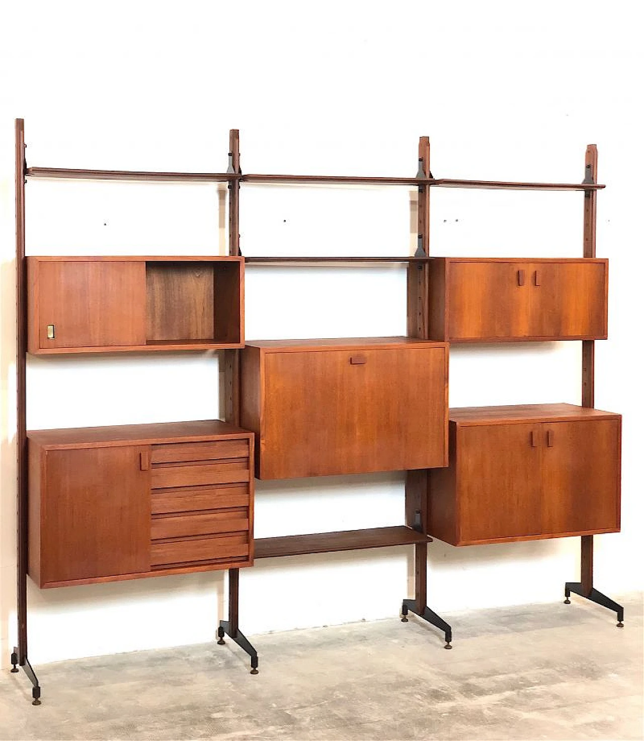 3-bay modular bookcase, 1960s 7