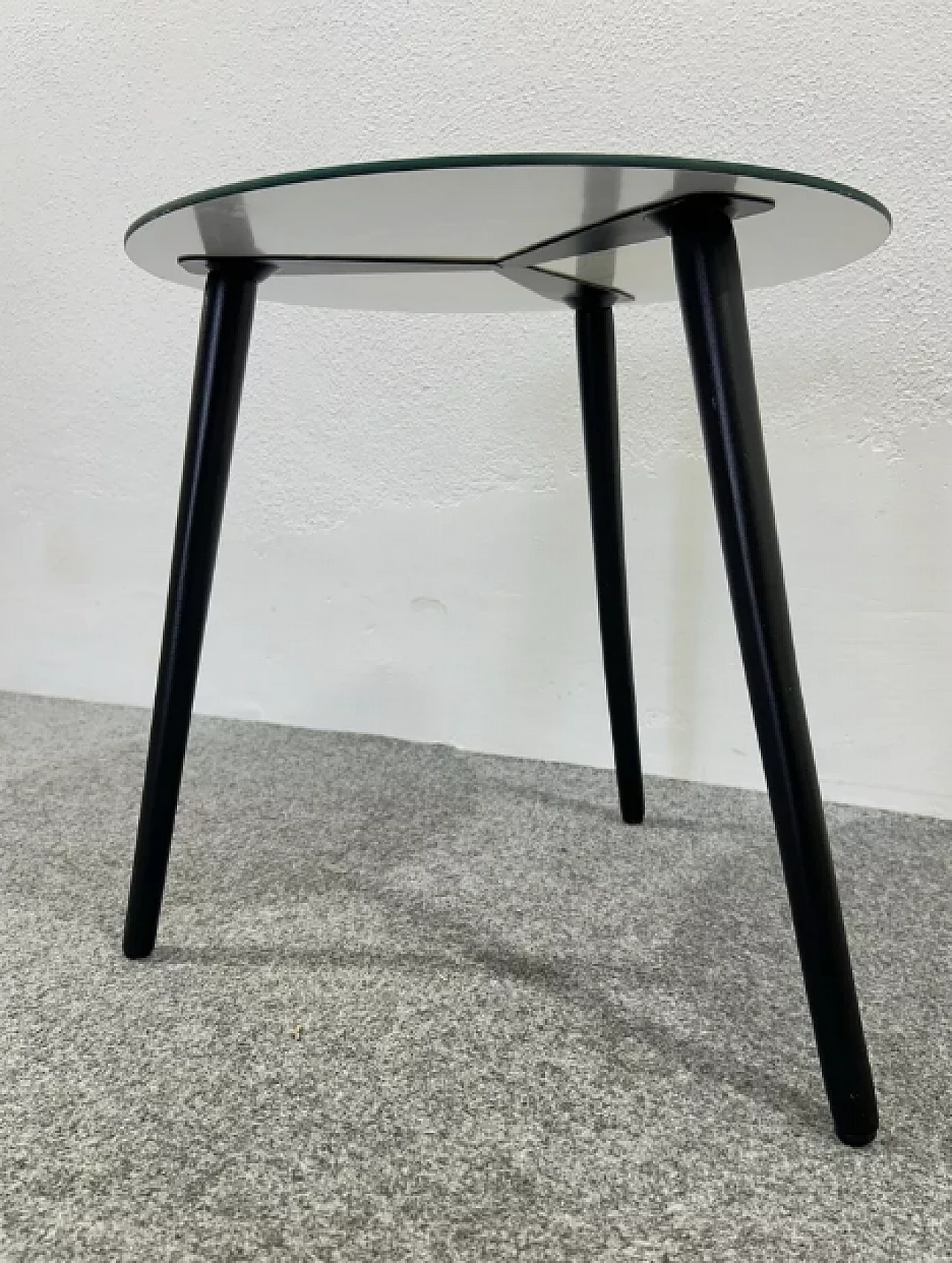 Vinyl coffee table with glass top, 2000s 7