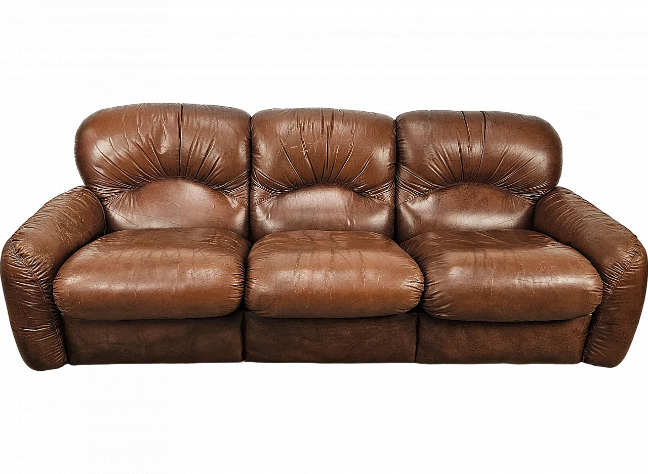 Brown leather club sofa,  1970s 37