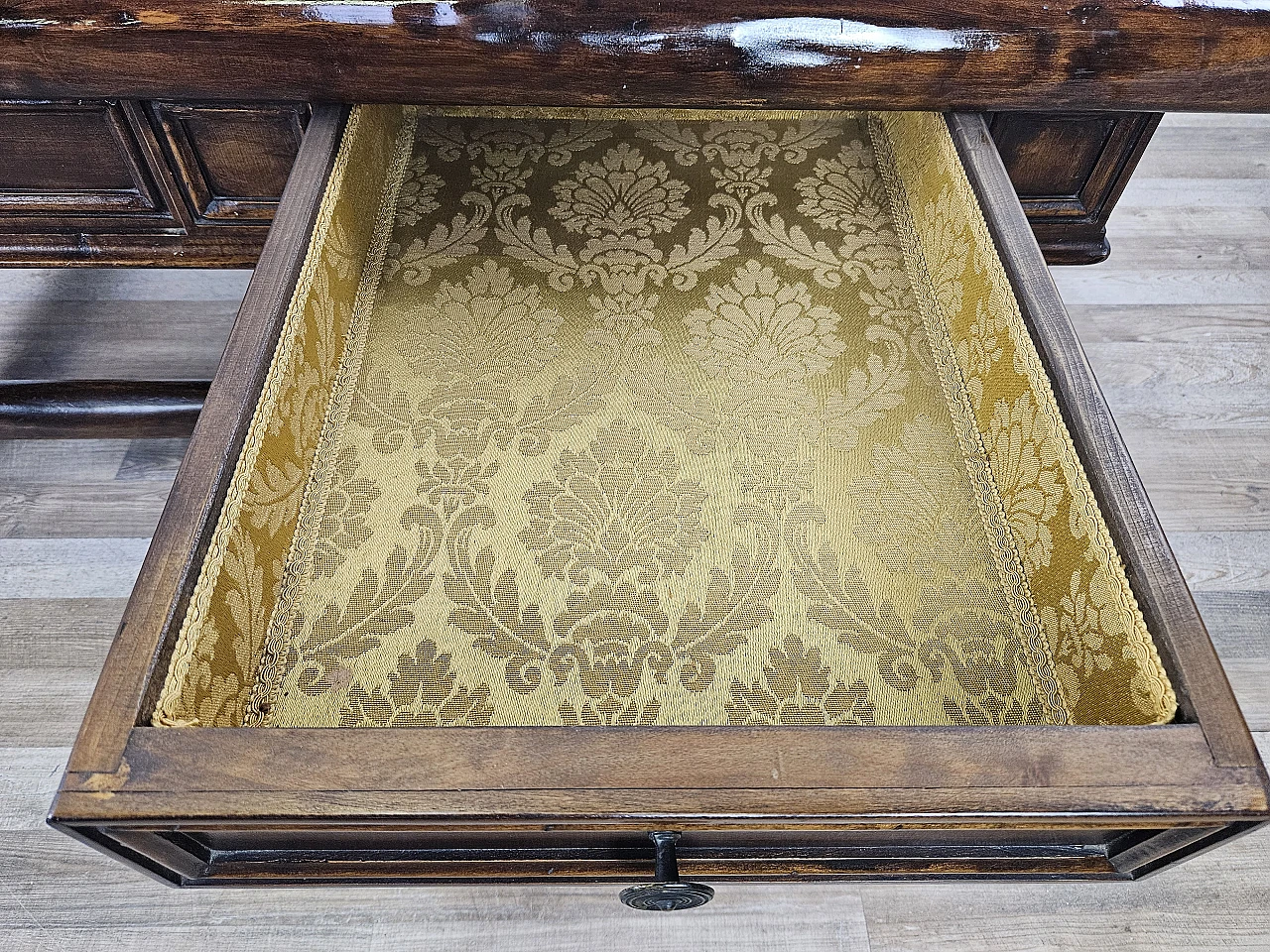 Coffee table in American walnut, 1980s 18