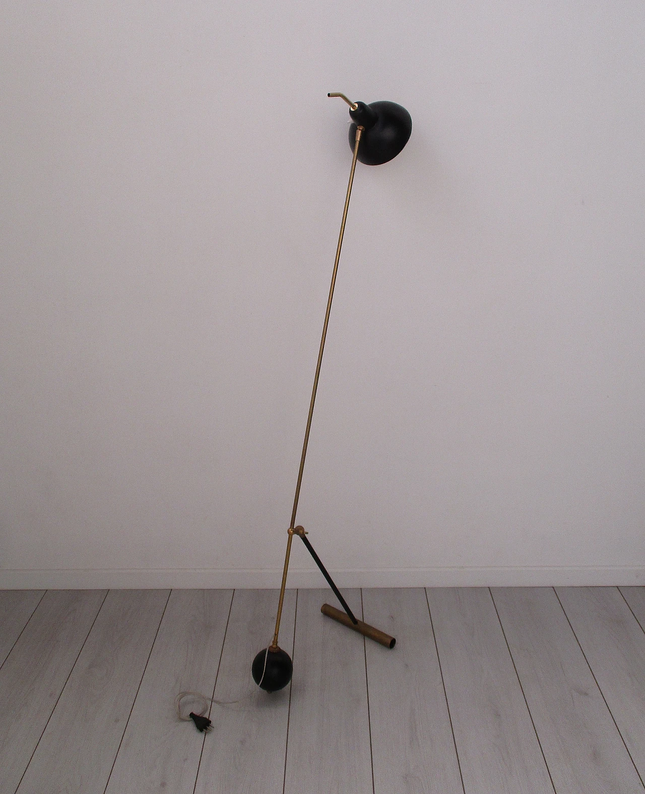 Stilnovo floor lamp in brass and aluminum, 1950s 2