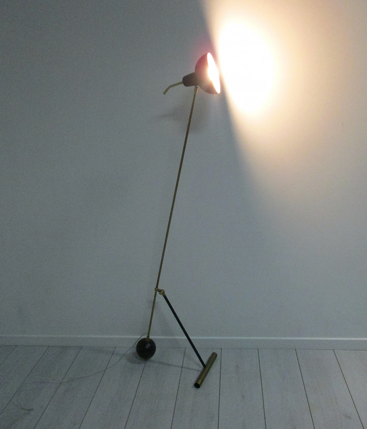 Stilnovo floor lamp in brass and aluminum, 1950s 7