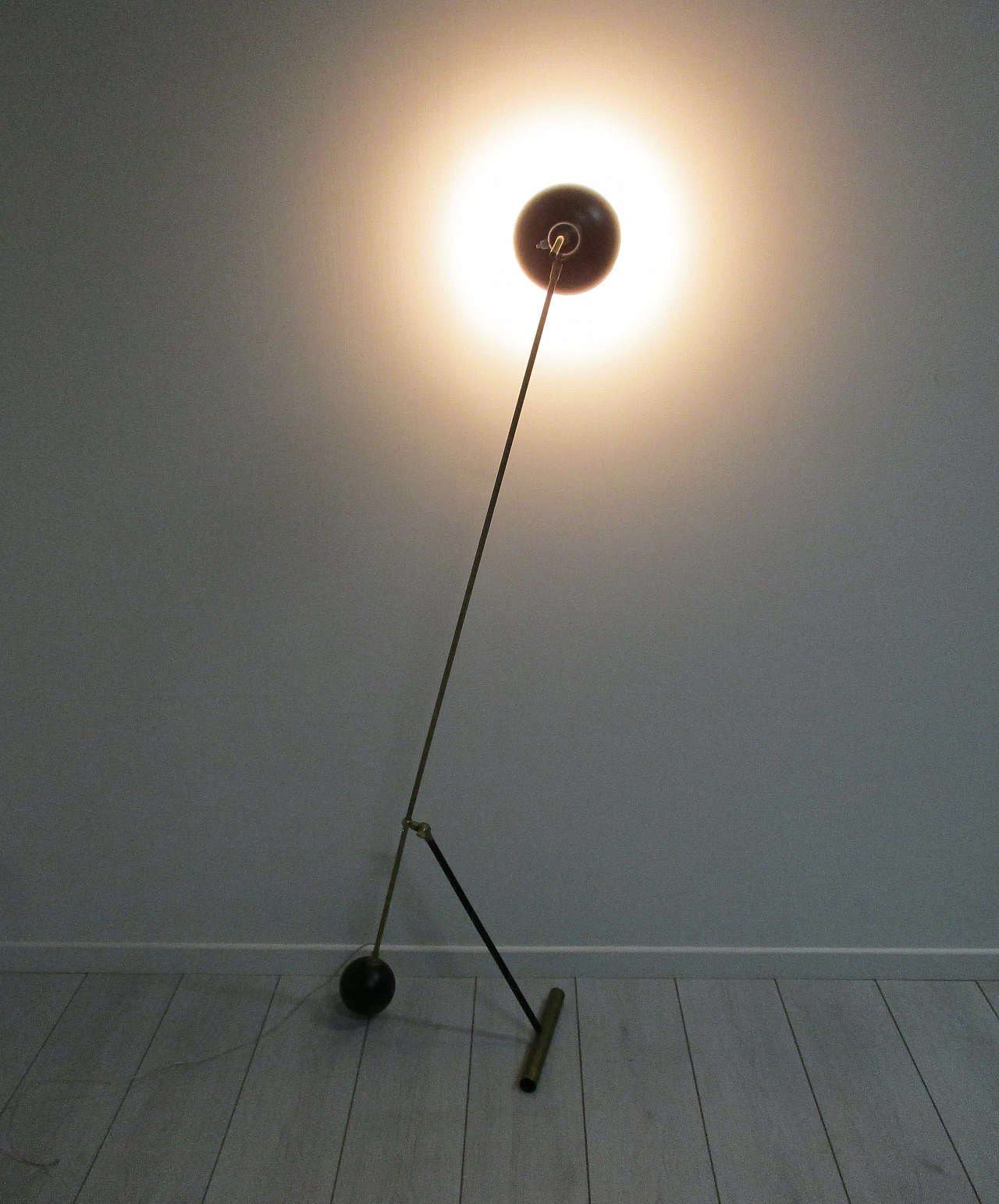 Stilnovo floor lamp in brass and aluminum, 1950s 9