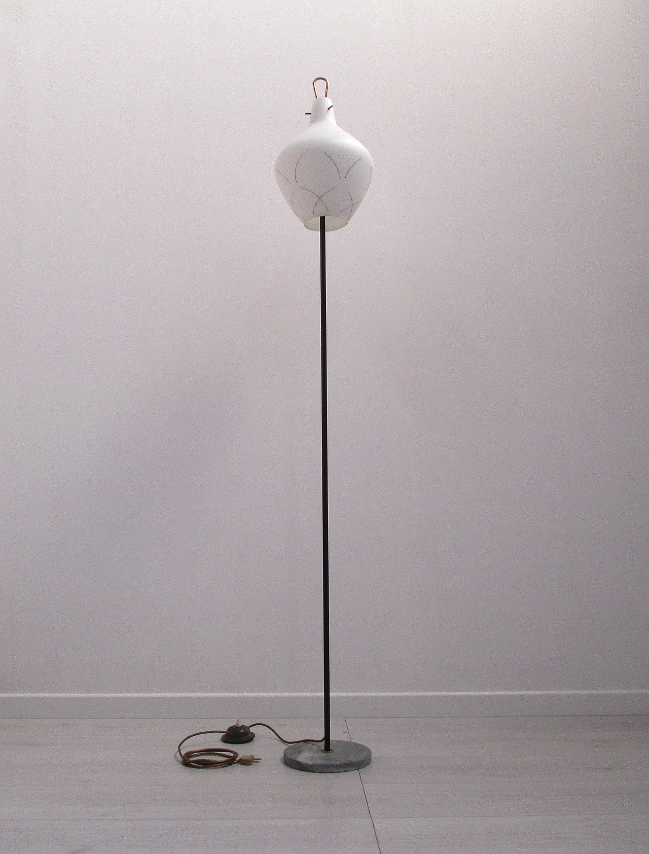 Stilnovo floor lamp in brass and opaline glass, 1950s 2