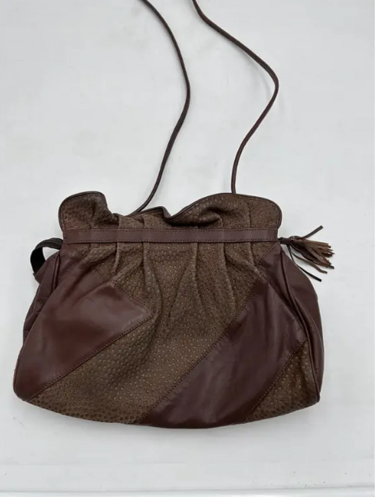 Brown leather shoulder bag by Gucci, 1970s 5