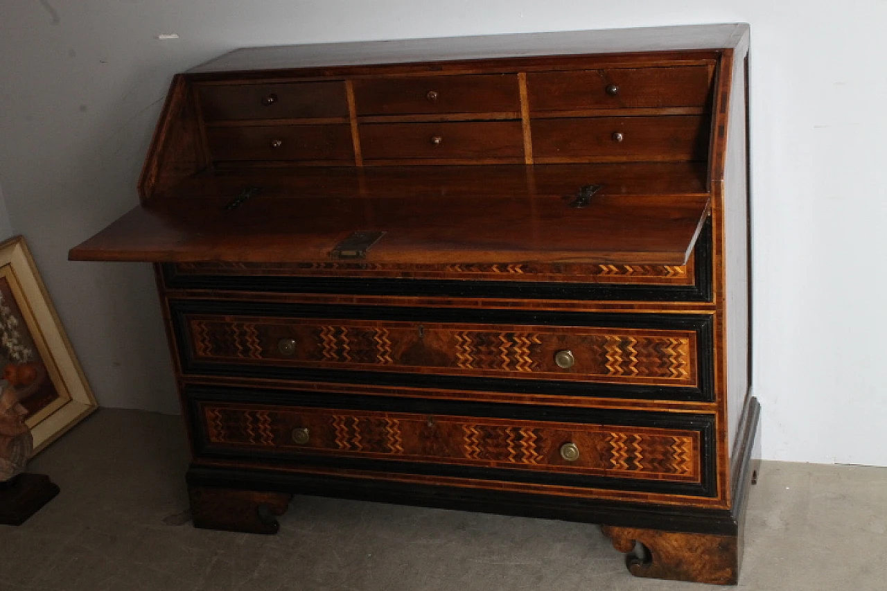 Ancient Lombard flap desk chest in inlaid wood, 17th century 3