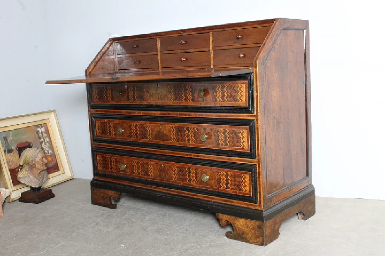 Ancient Lombard flap desk chest in inlaid wood, 17th century 10