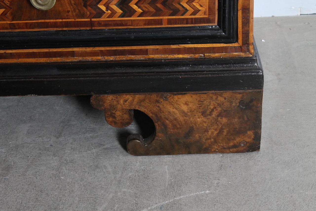 Ancient Lombard flap desk chest in inlaid wood, 17th century 11