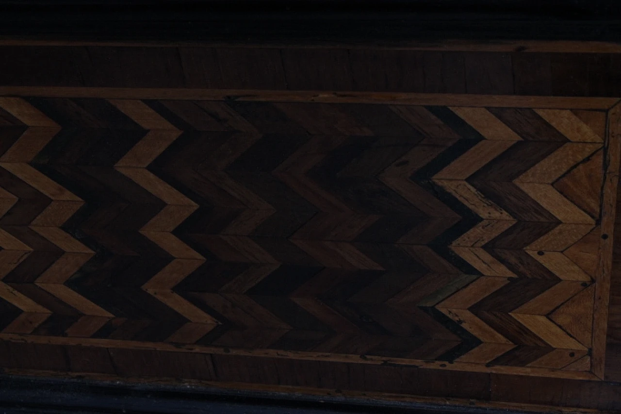 Ancient Lombard flap desk chest in inlaid wood, 17th century 13