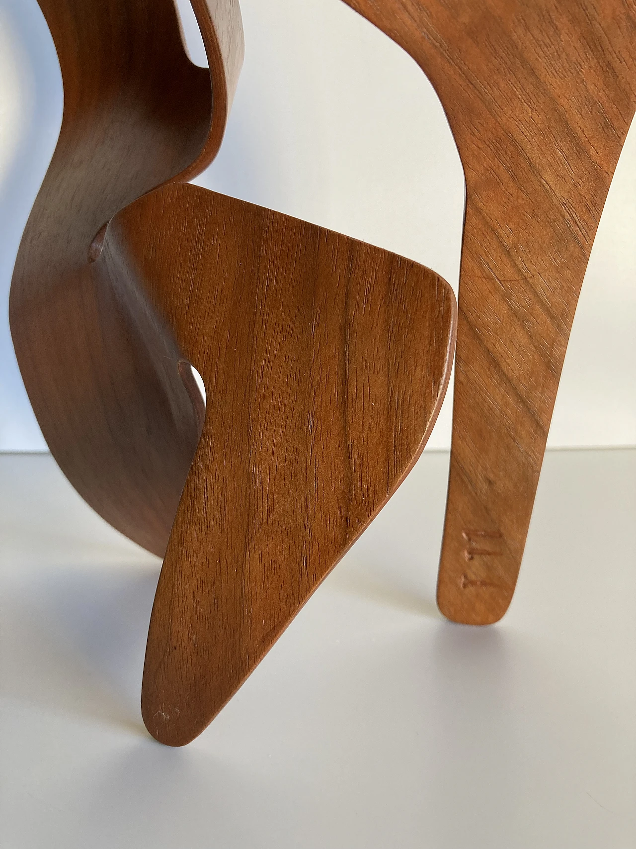 Mrs. Charles Eames_ The shadow does not bend, walnut plywood sculpture 46