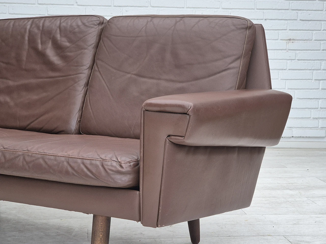 Danish 2-seater brown leather sofa, 1970s 17