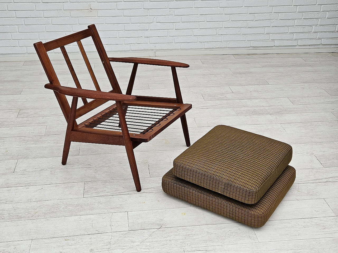 Danish teak wood armchair, 1970s 18