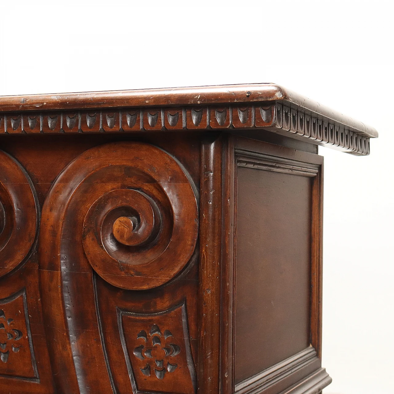 Mahogany chest of drawers with 3 drawers, late 20th century 6