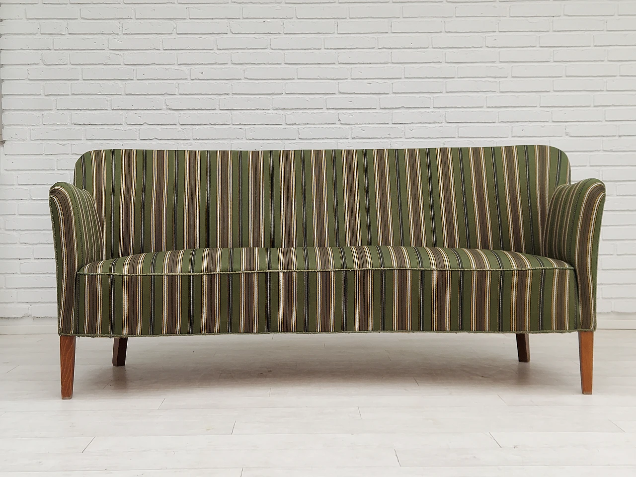 Danish curved 2-seater sofa, 1960s 1