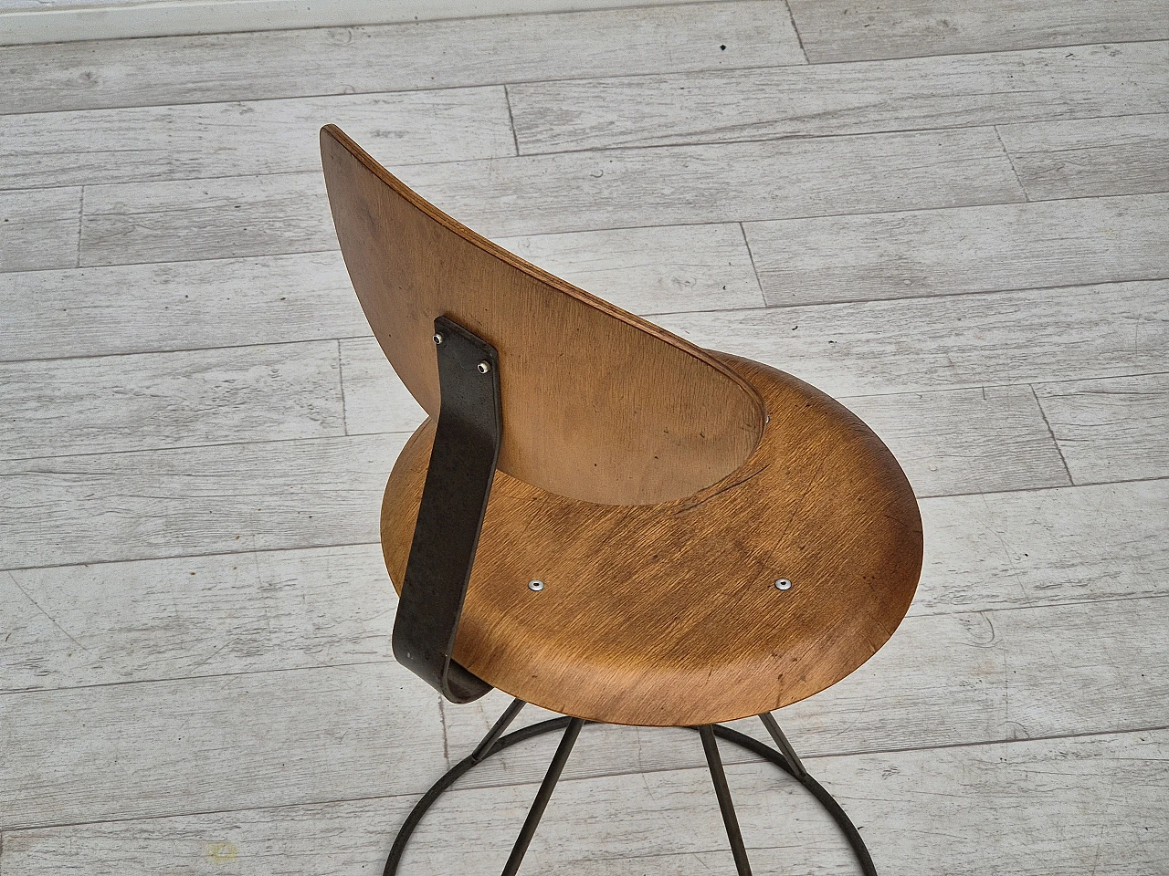 1960s, Swedish swivel chair, original condition, bent plywood. 11