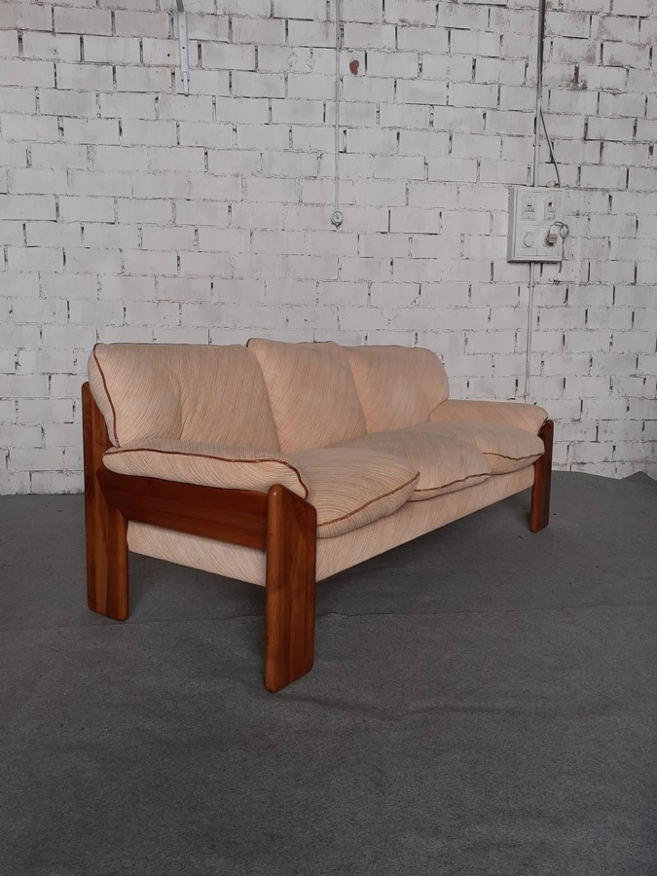 Sapporo sofa by Mobilgirgi, 70s 12