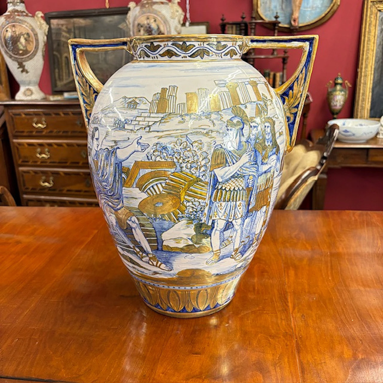 Art Decò maiolica vase Gualdo Tadino with classic fugures, 1940s 1