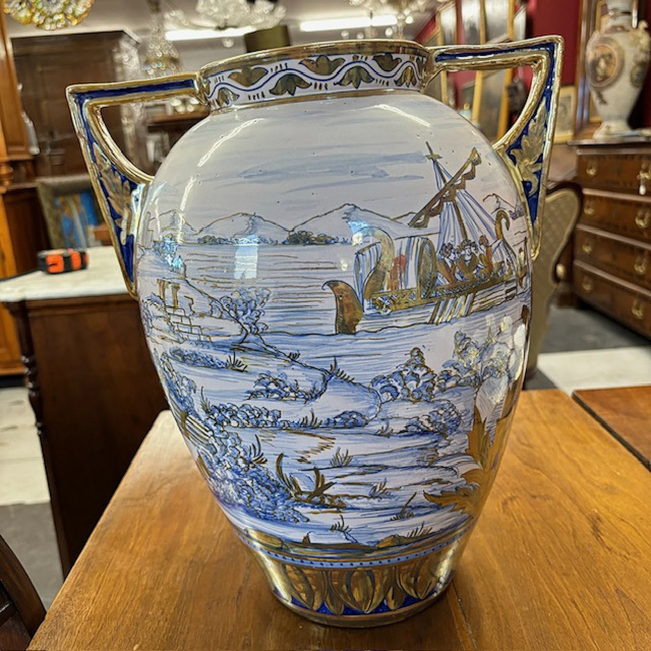 Art Decò maiolica vase Gualdo Tadino with classic fugures, 1940s 11