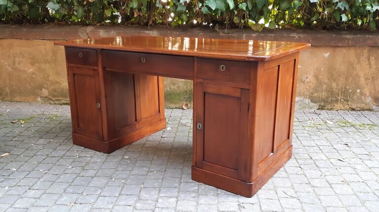 Emilian walnut and cherry desk, 19th century 4